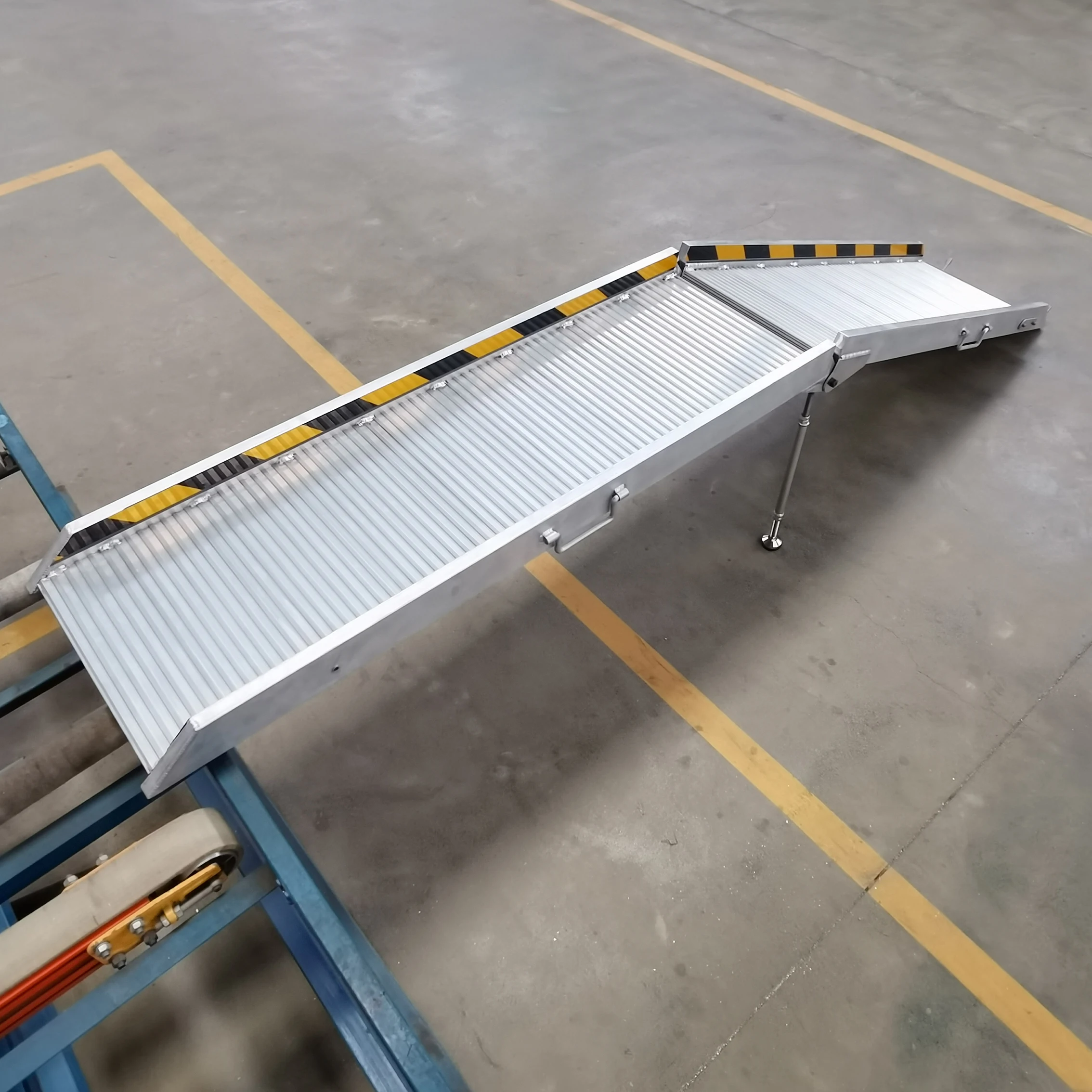 Mobile Ramp for Loading and Unloading Combine Harvester Machine Heavy ...