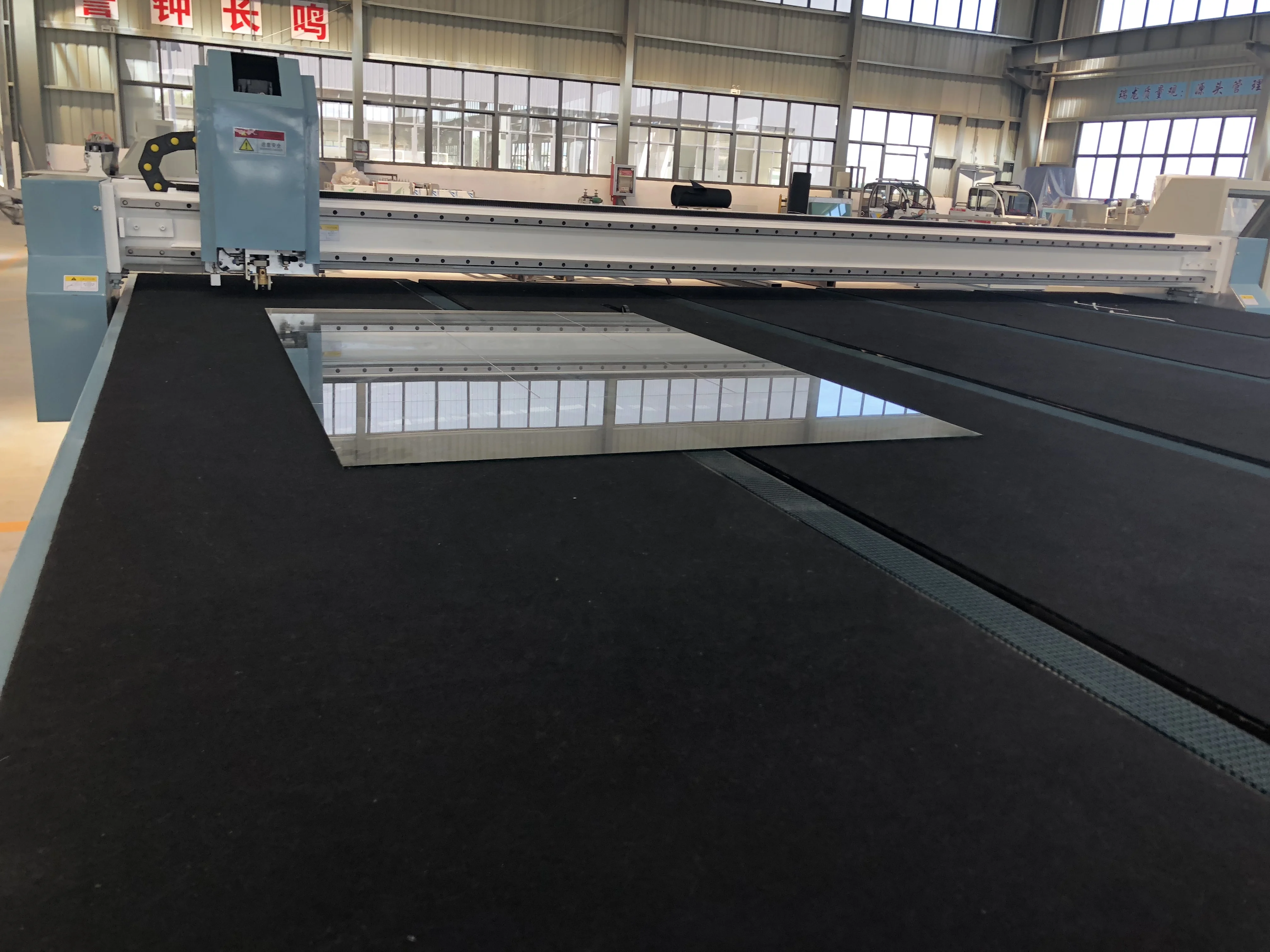 CNC Shape Glass Cutting Machine for Float Glass