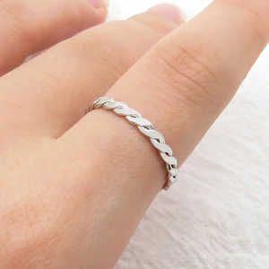 Modern Style 18K Gold Plated Double Circle Twist Ring Personalized Thin Design Brass Copper Cuban Chain for Women