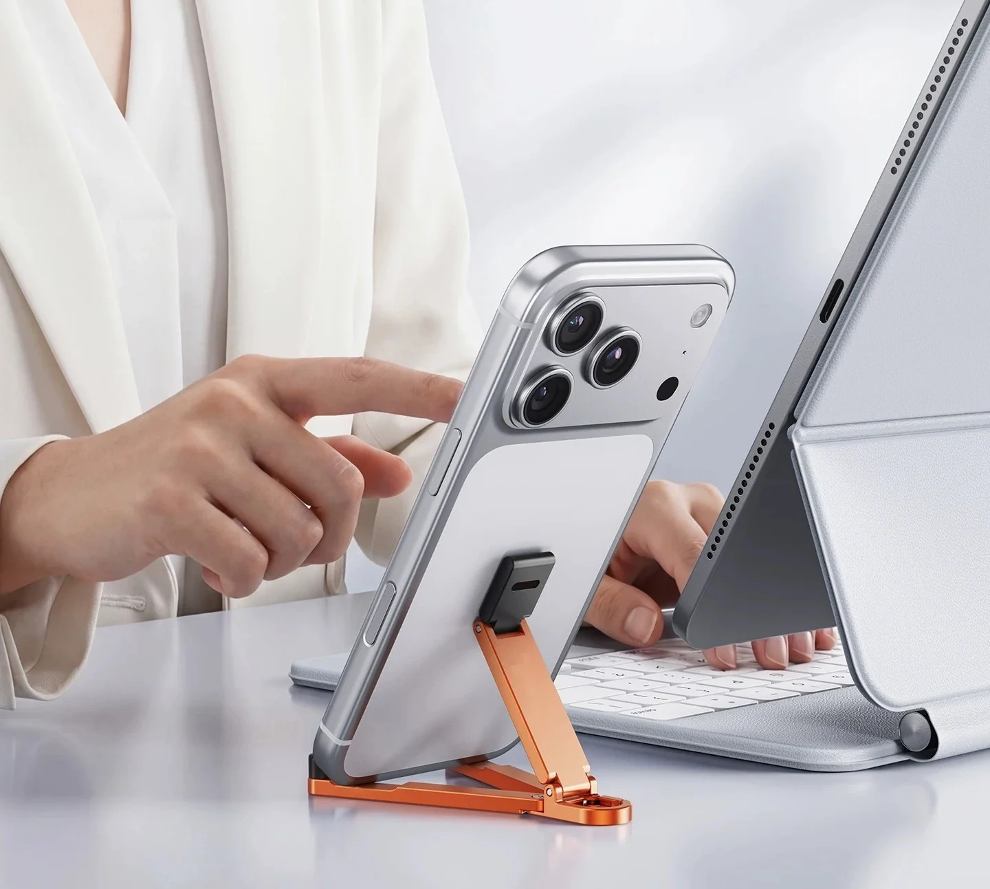 New Aluminum Alloy Mobile Phone Holder Portable Keychain Multifunctional Tablet Phone Universal Holder