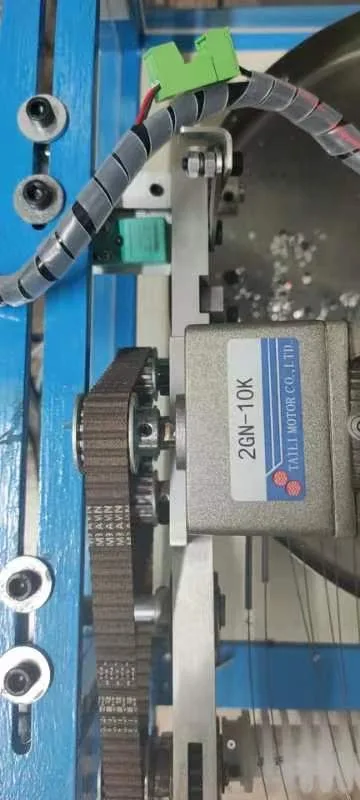 1mm-6mm Loose Sequin Thread Making Machine Fancy Yarn Making Machine Sequins Sequence String Machine