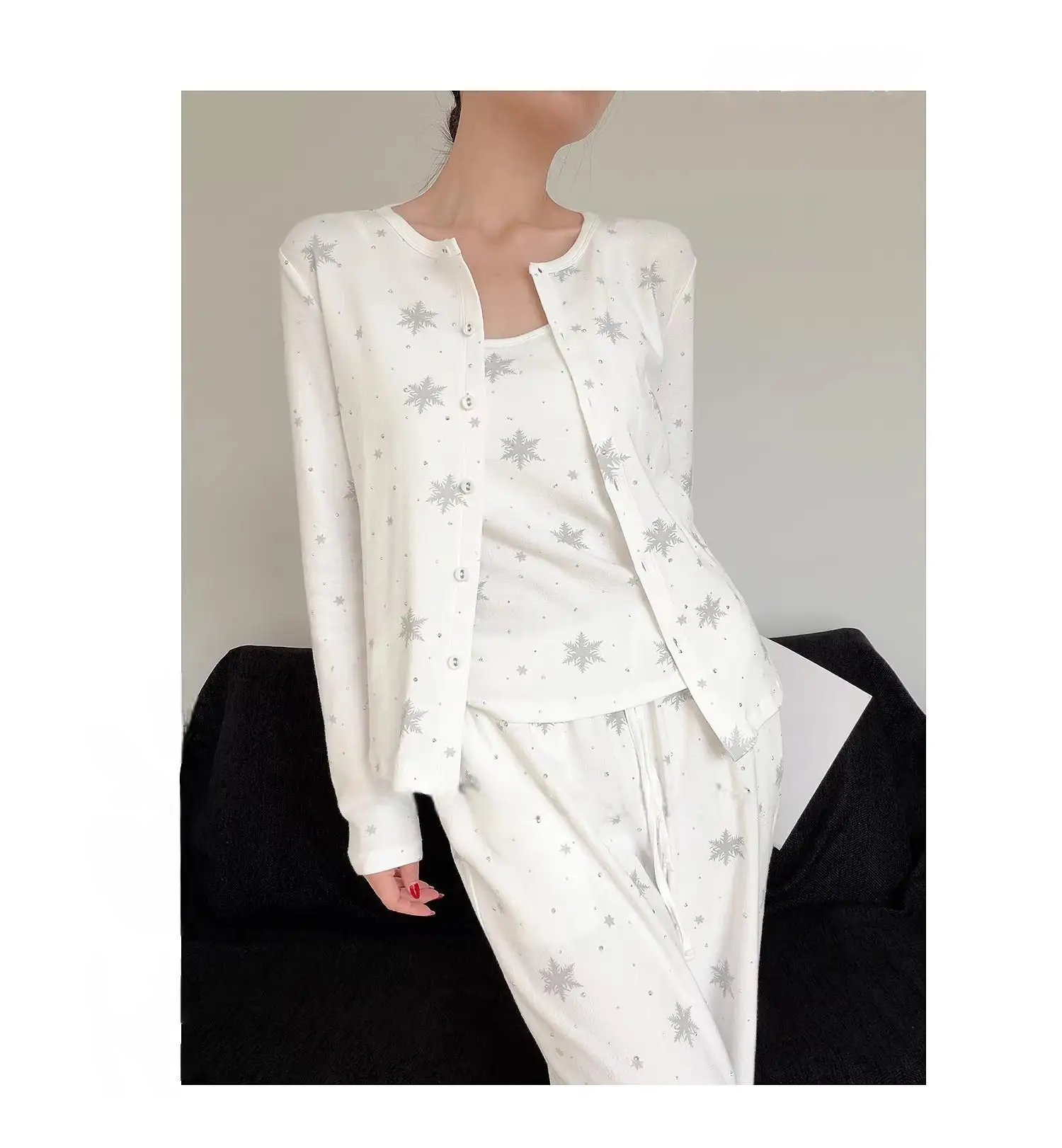 Pajamas Women's New sweet with chest pad Snowflake Hot drilling long sleeve spaghetti-strap three-piece home wear — detail