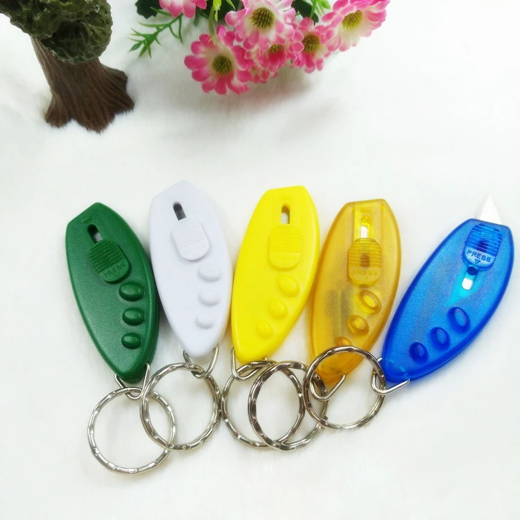 Офисные аксессуары пластиковый резак для конвертов с логотипом на заказ миниатюрный Универсальный нож выдвижной брелок открывалка