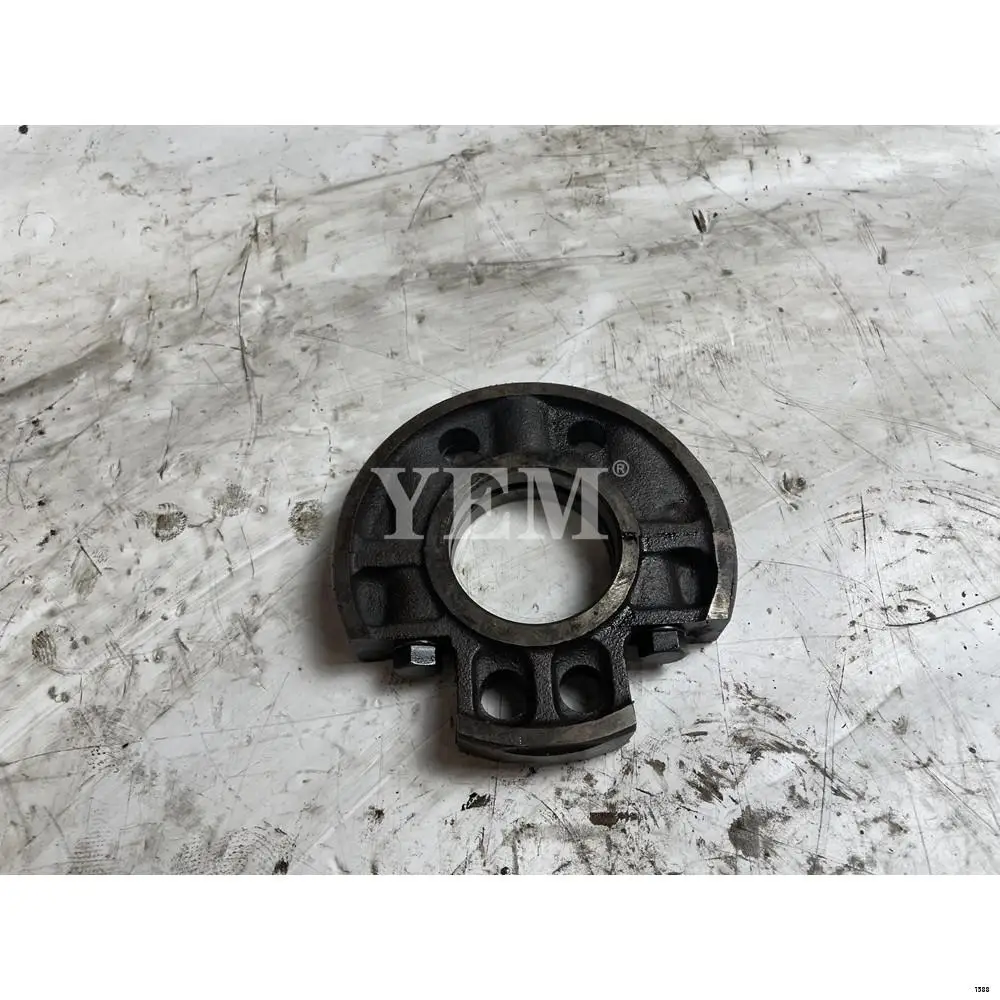 Main Bearing Seat Fit for Kubota V1702 Harvester Spare Parts