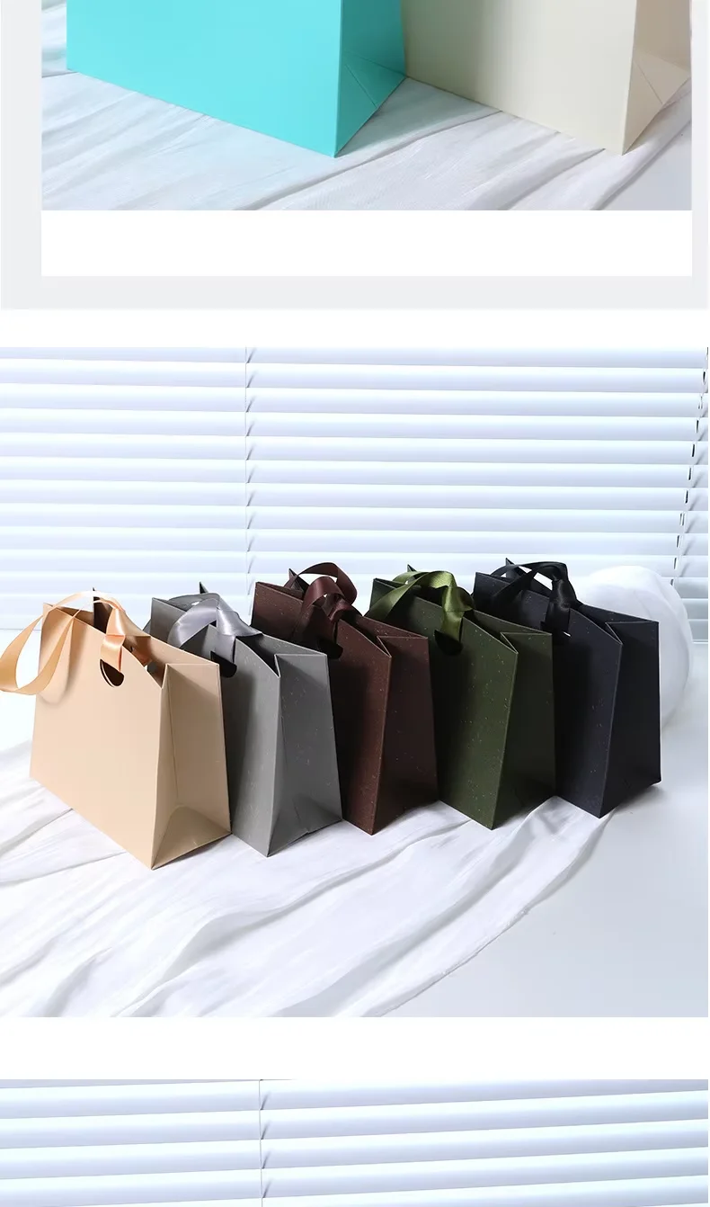 Handle and carrying details on jewelry gift bags