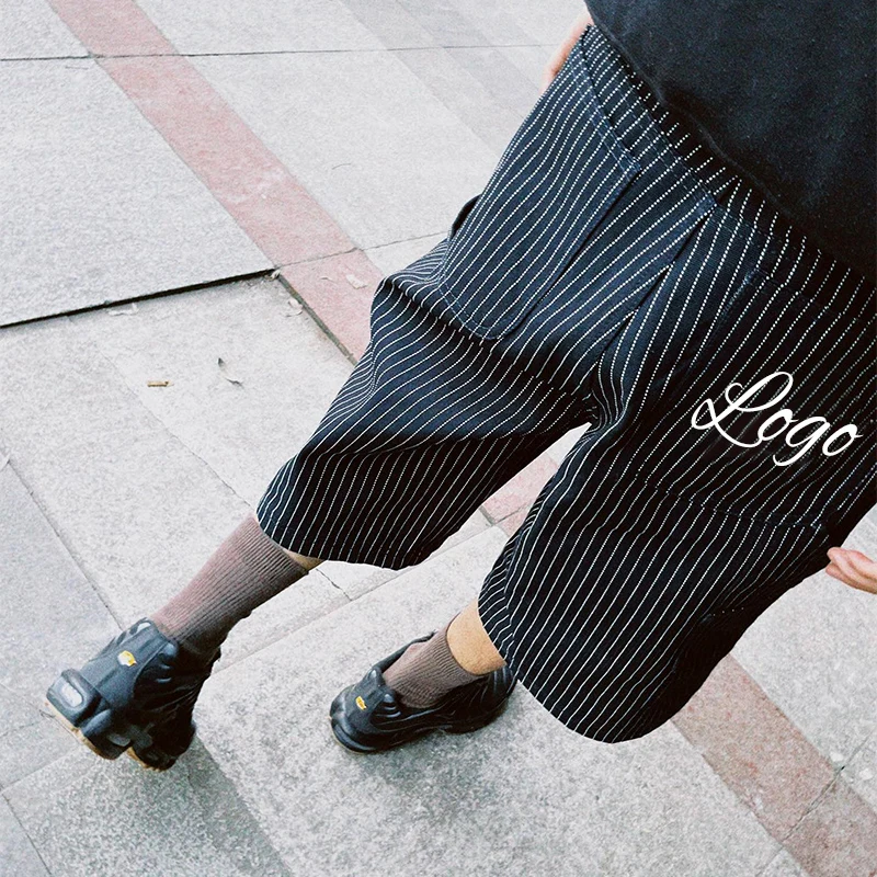 Men's Wide-Leg Denim Shorts with Contrast Stitching