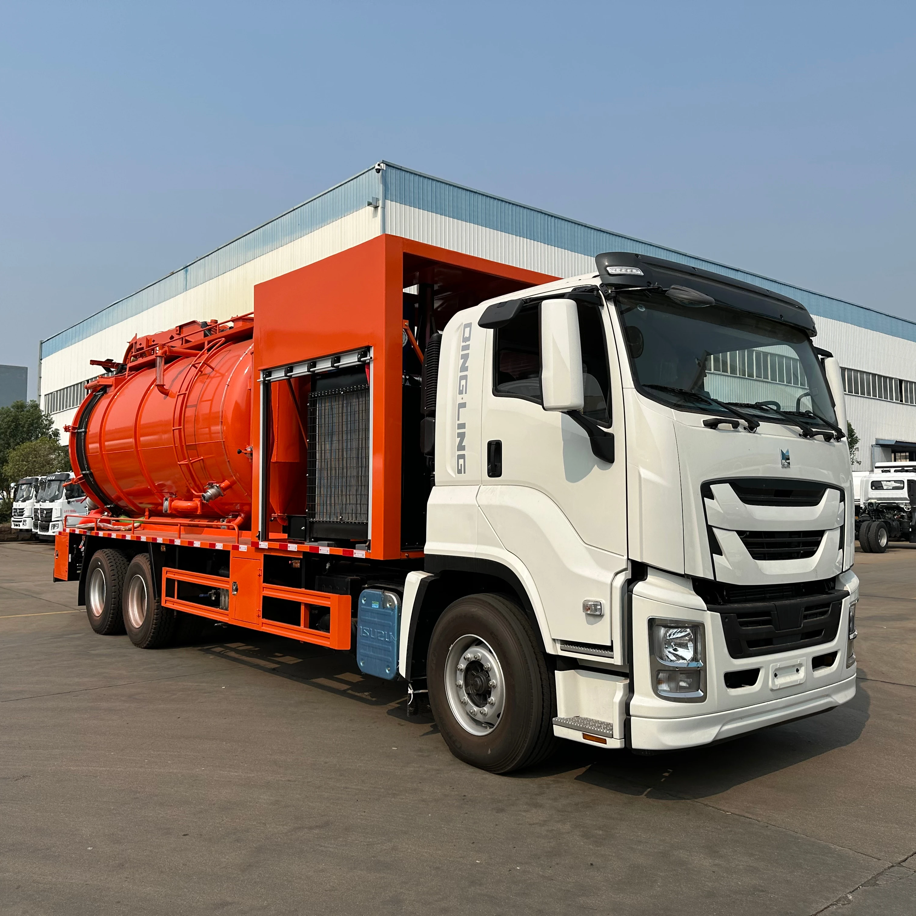 Caminhão Tanque ISUZU com Transmissão Manual, Combustível Diesel, para Limpeza de Esgotos, Caminhão de Jato e Sucção a Vácuo