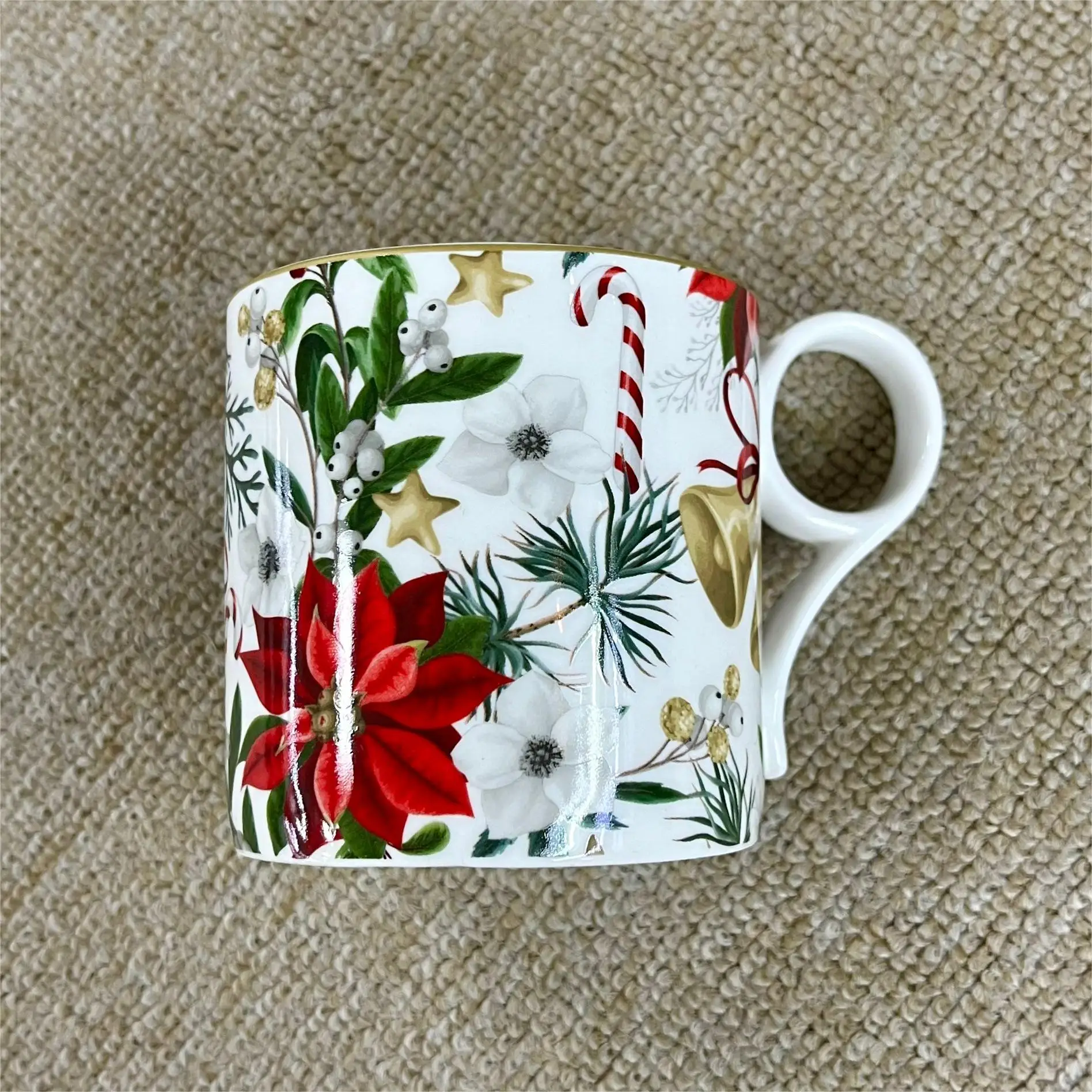 Festive Ceramic Porcelain Hand-Stamped Holiday Design Coffee Cup Red & White Christmas Patterns Mug supplier