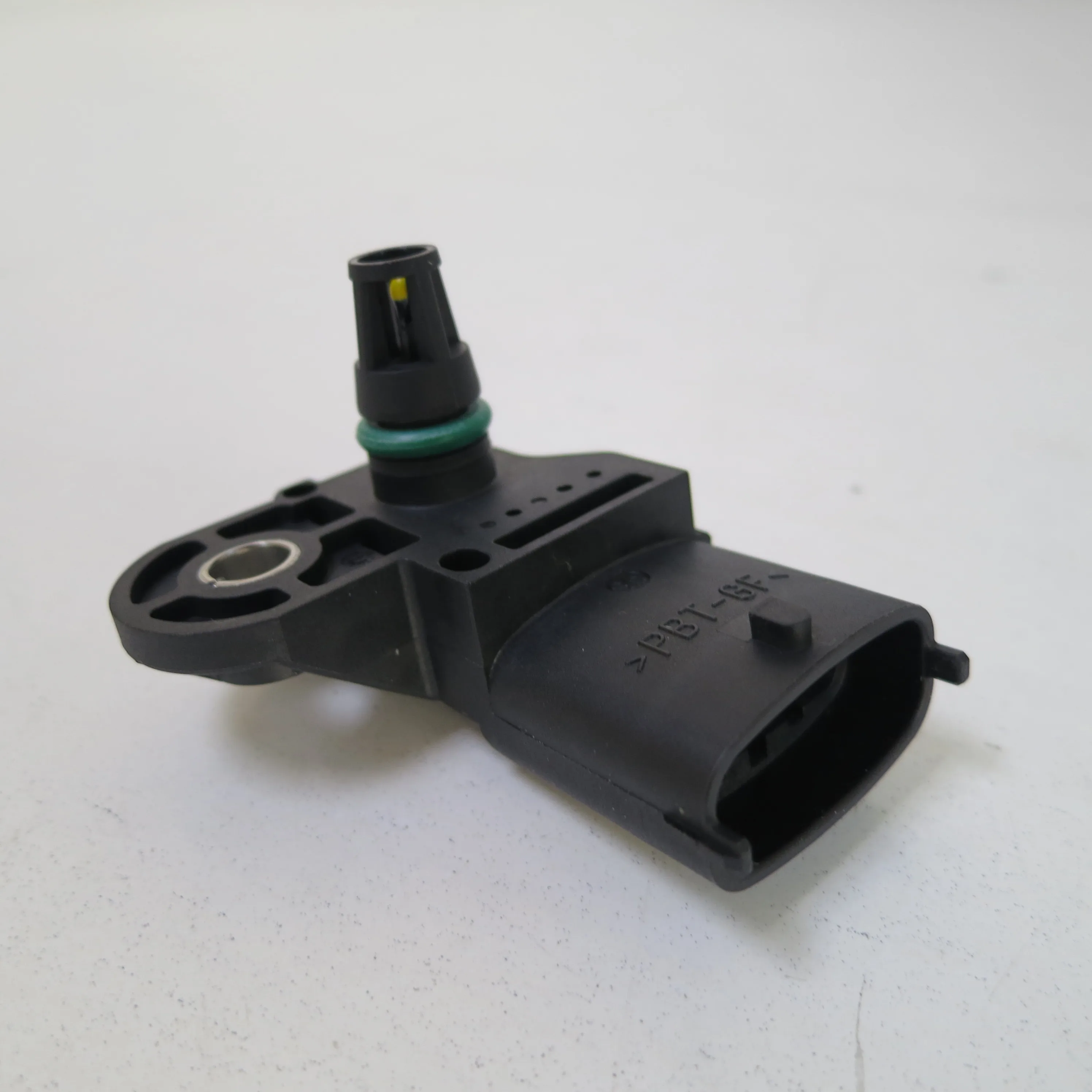Diesel Engine Intake Manifold Pressure Sensor Car Map Sensor 0261230133