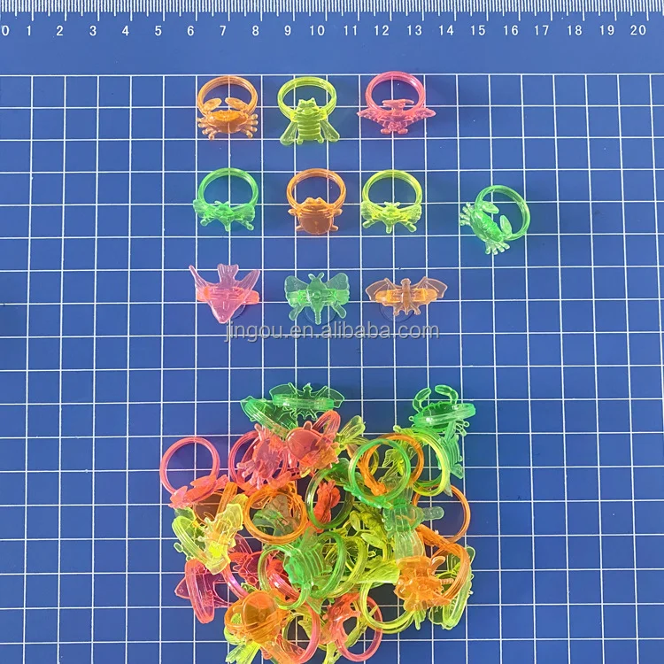 Cheap Wholesale Assorted Plastic Mini Insect Ring Small Kids Toy For