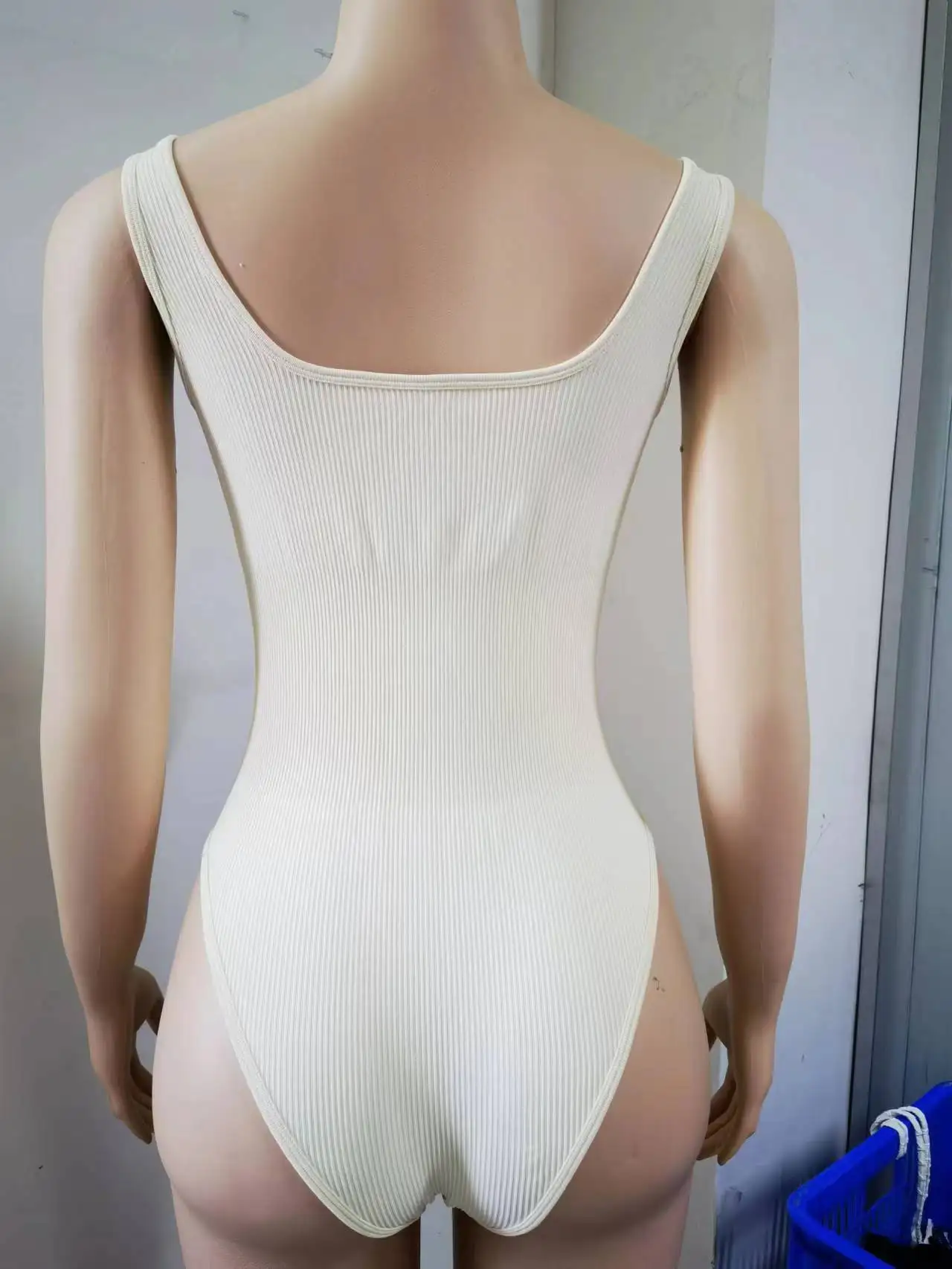 Qinelle Seamless Square-Neck Spaghetti-Strap Shaping Bodysuit