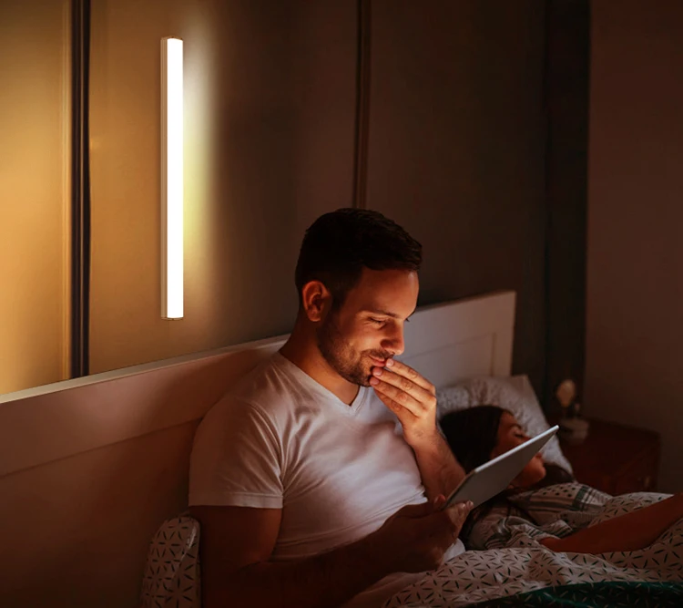 USB充电传感器夜灯无布线家庭过道衣橱抽屉运动传感器发光二极管灯