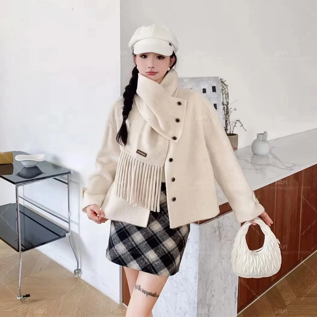 Luxurious Handcrafted Women's Double-Sided Wool Coat Custom-Made Winter Jacket Single-Button Design Fur Scarf