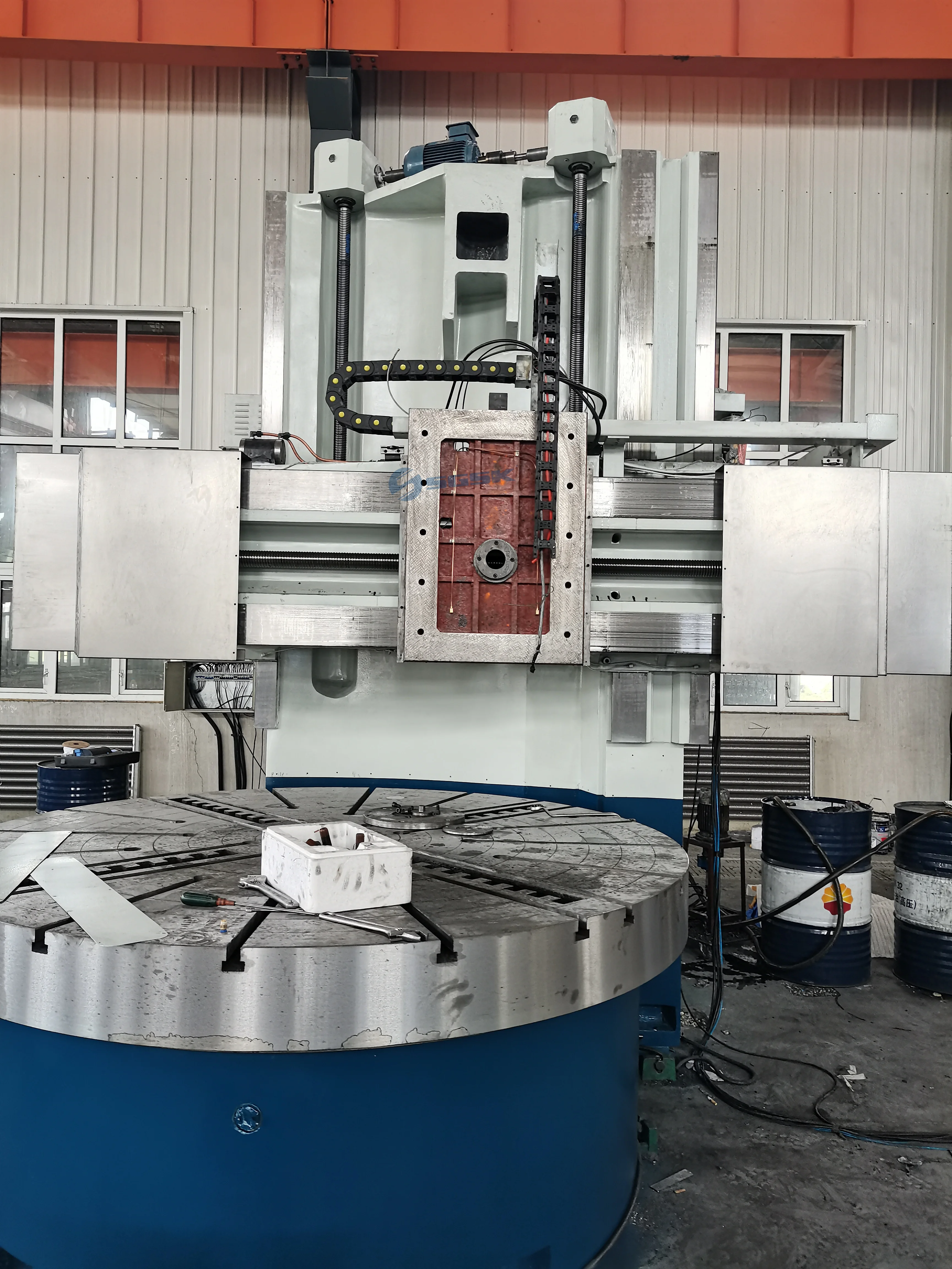 CNC Lathe Vertical CK5126: 8T Capacity, 25000N Tool Force, Medium