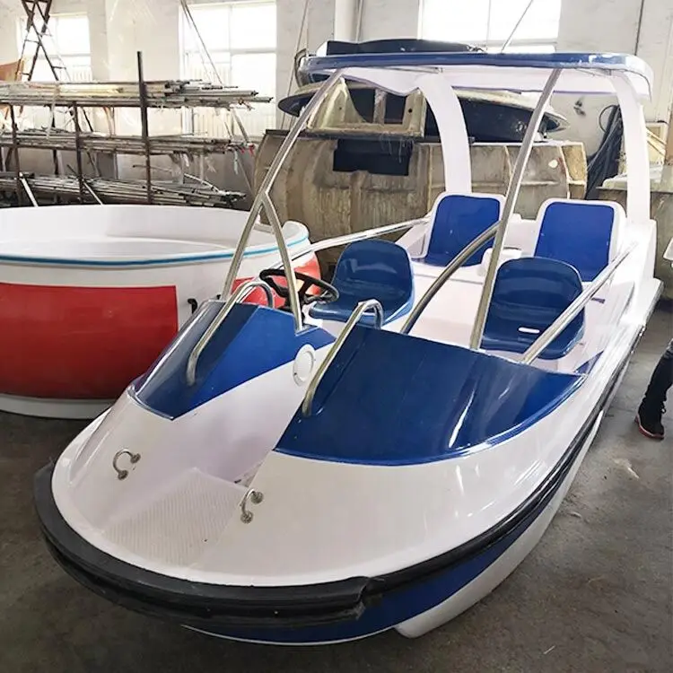 Modern Water Park 4 Passengers Electric Boat Other Amusement Park