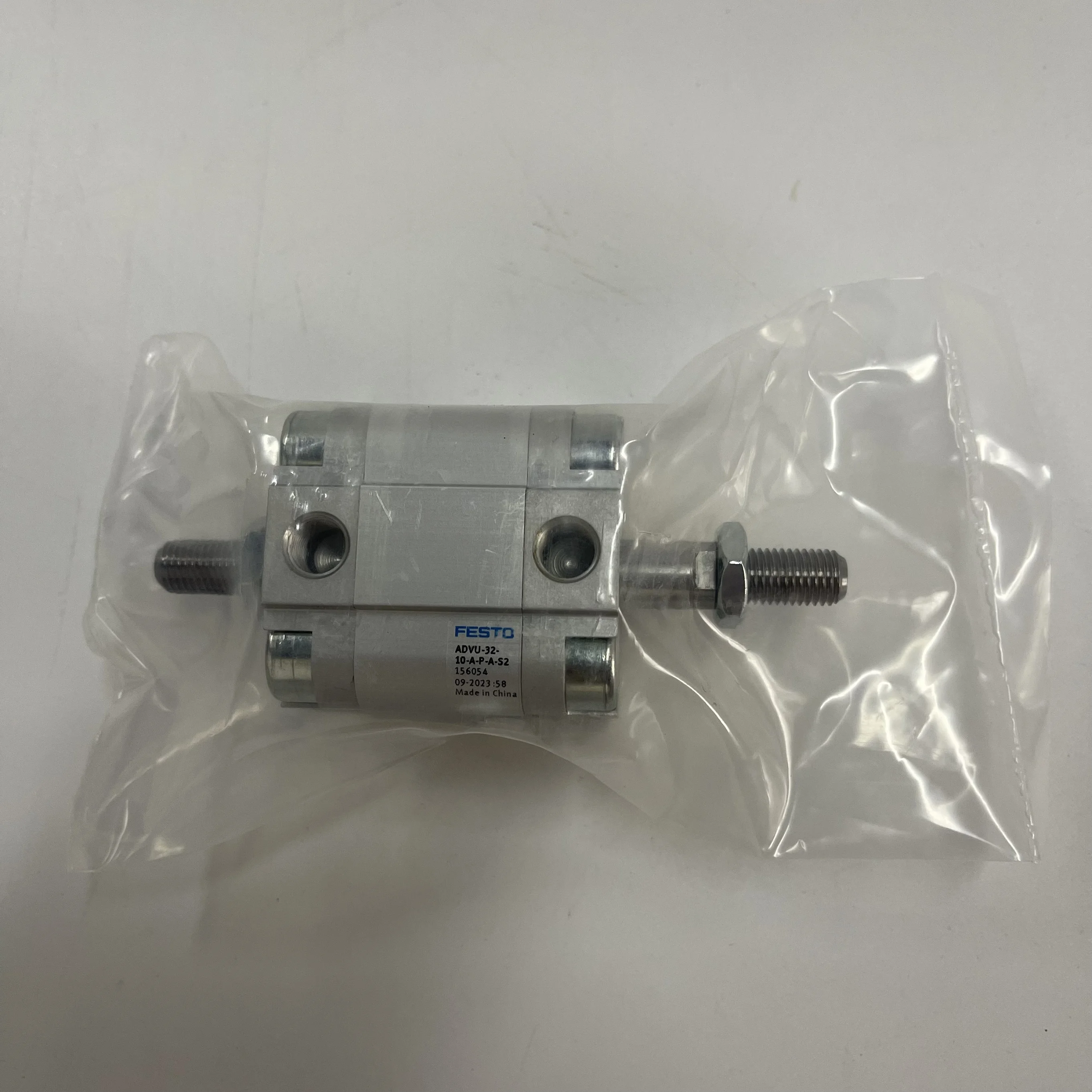 Festo Compact Pneumatic Cylinder ADVU-32-10-A-P-A-S2 Festo Compact Pneumatic Cylinder ADVU-32-10-A-P-A-S2
