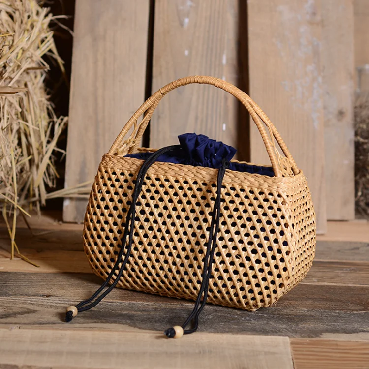 rattan basket bolsa