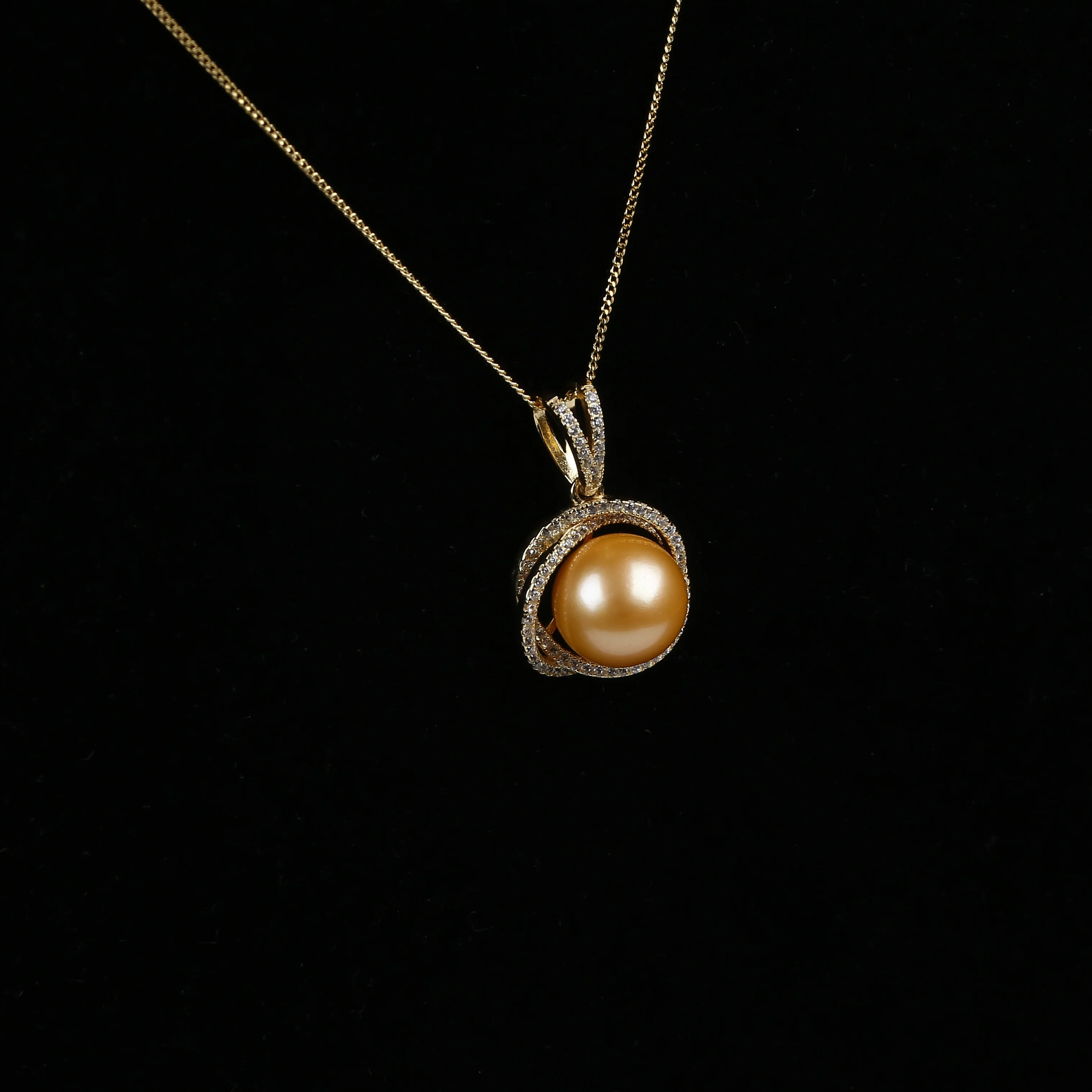Elegant 12-13mm Gold Round Edison Pearl Pendant Necklace