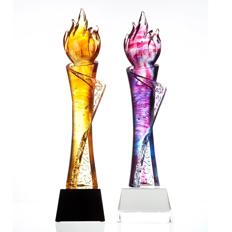 Small Bridge Custom LIULI Crystal Trophy Creative Style Candlelight Awards Crystal Glass Finish Welcome Gifts supplier