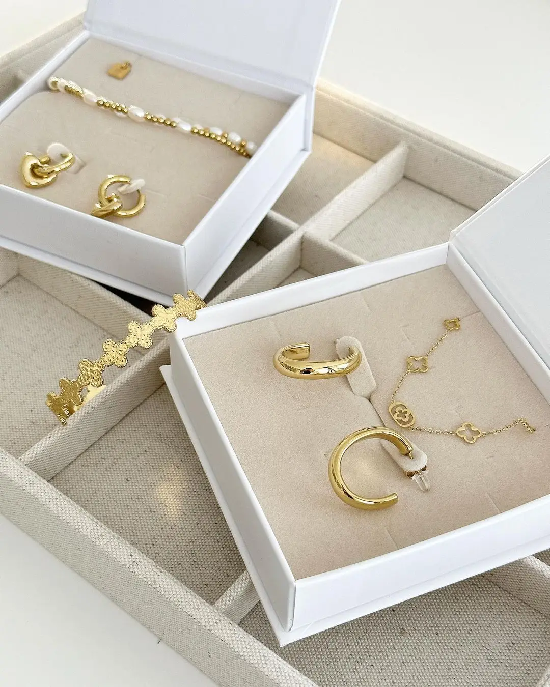 A1 Luxury OEM Ring Necklace Gift Packaging Box Magnetic Pearl Jewelry Boxes Paper Cardboard Velvet Custom Size Shape Wood Lining factory