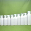 bottiglie di shampoo rosa
