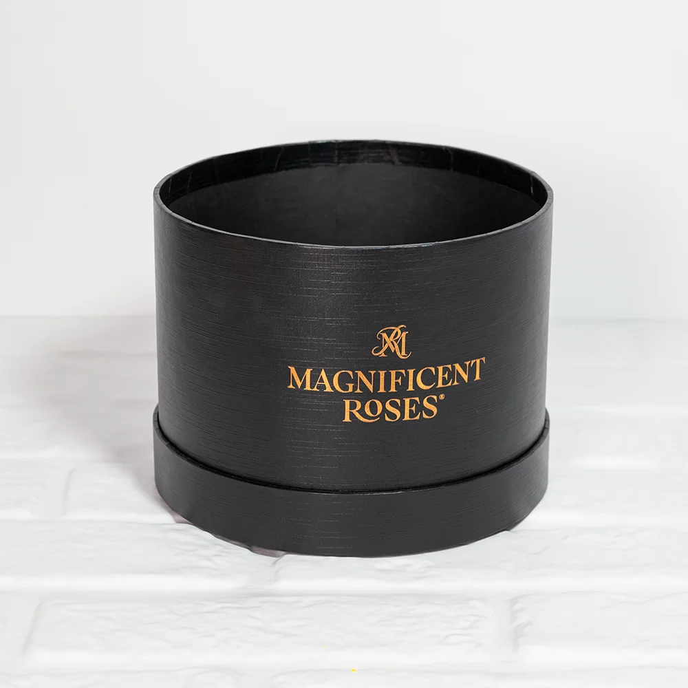 High-End European Style Round Loral Arrangement Flower Bucket in Leather Embossed Hat Candy Bags Luxury Roses Holder Gift Box