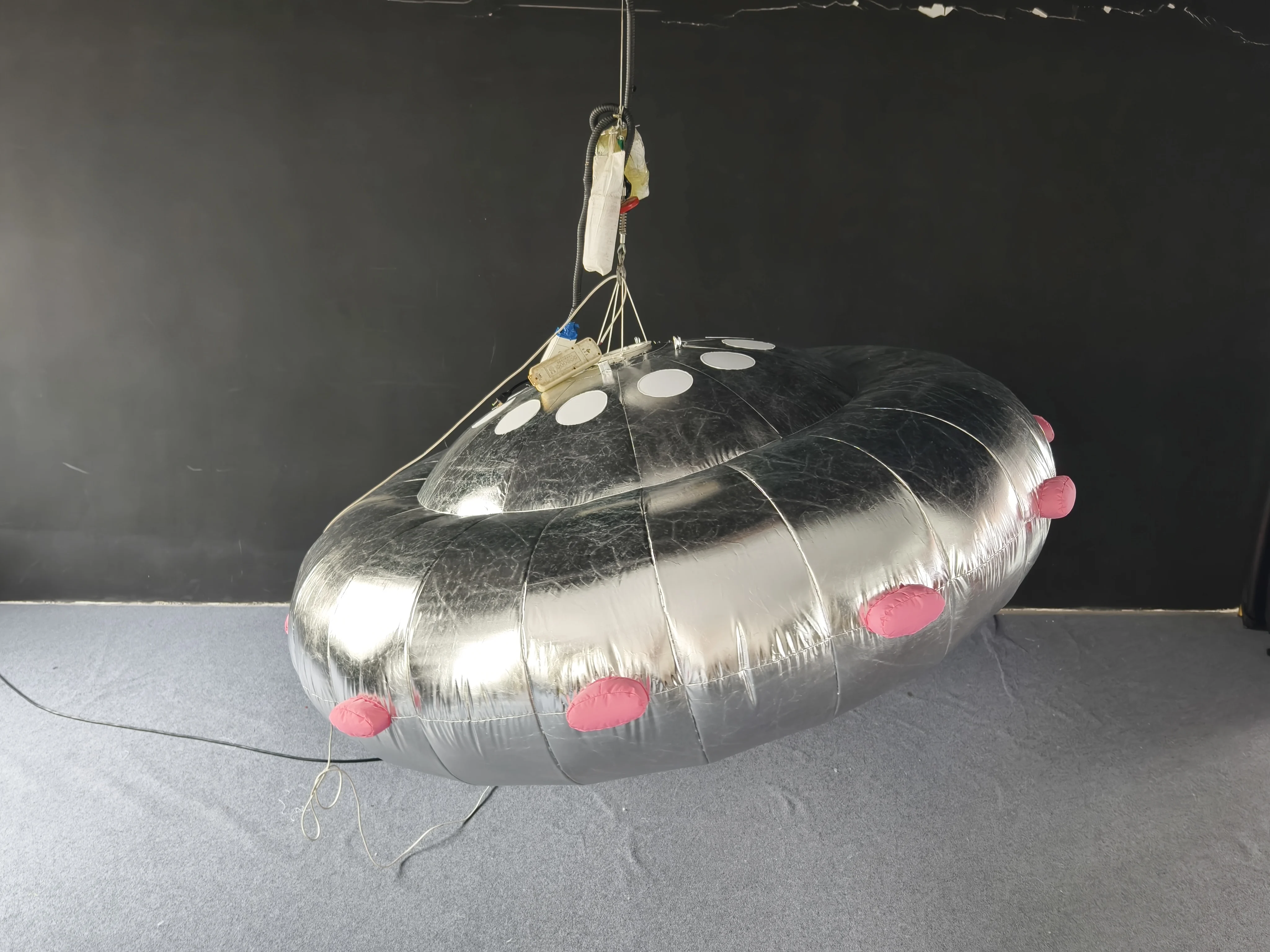Premium Custom Sci-Fi UFO Inflatable, Long-Lasting Advertising Inflatable for Mall & Museum Themed Display