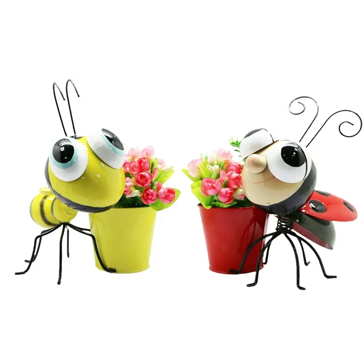 Metal bee flower pot