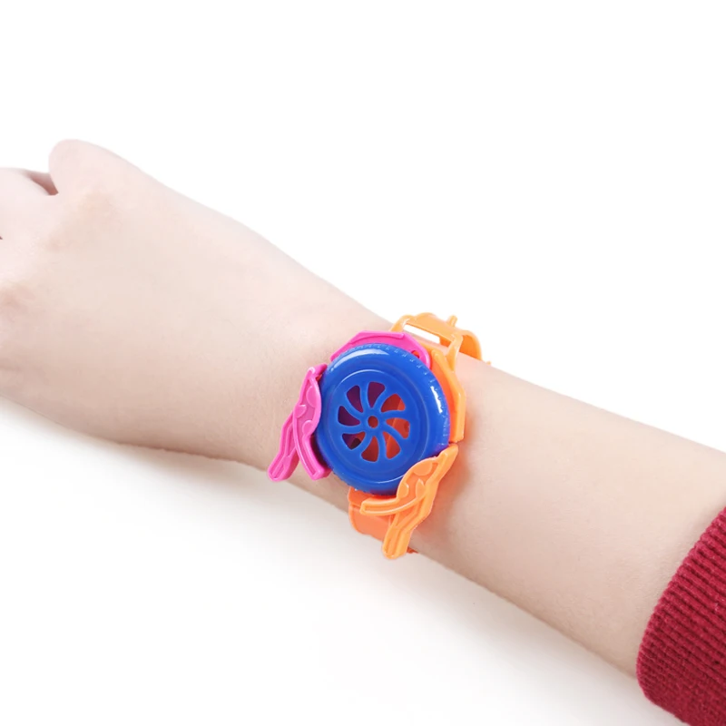 Fun and Cheap Mini Plastic  Ejection Flying Saucer Watches Toys Plastic Launcher and Flying Disc for Promotion