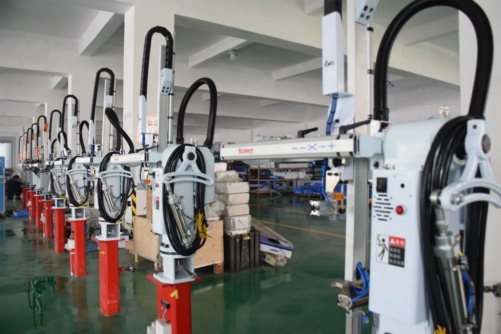 Swing Arm Robot Sprue Picker for Plastic Injection Machinery