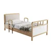 Cama de madera maciza para cuidado personal, modelo 2.