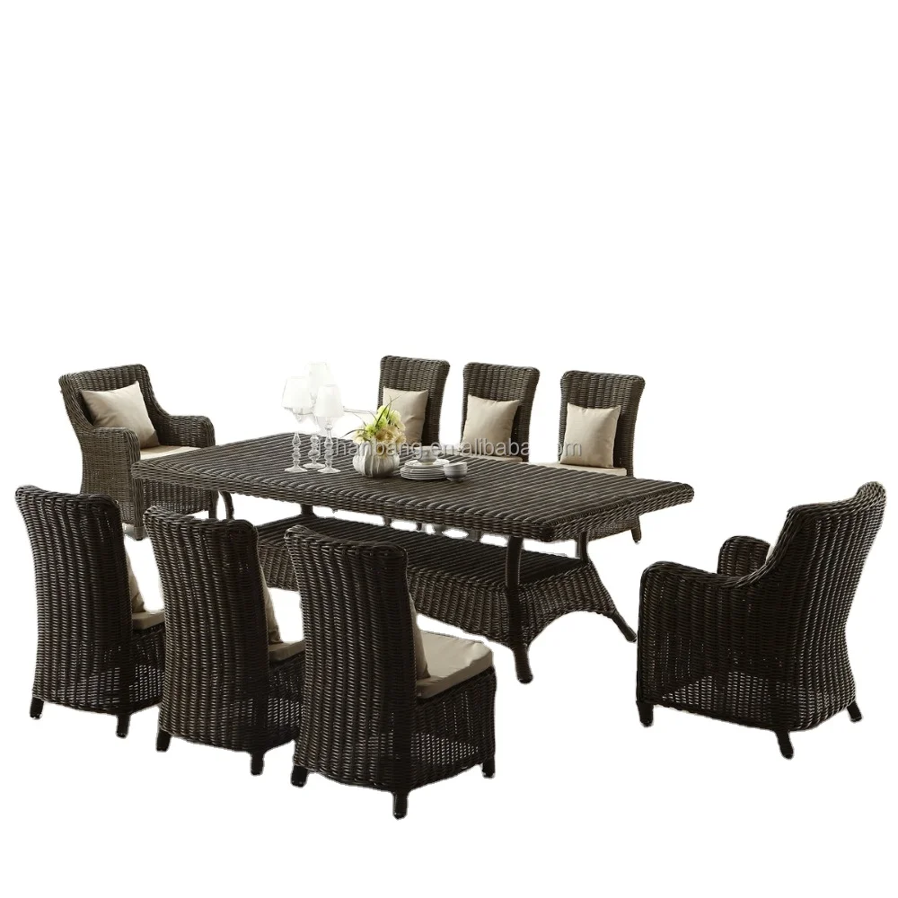 poly rattan table and chairs