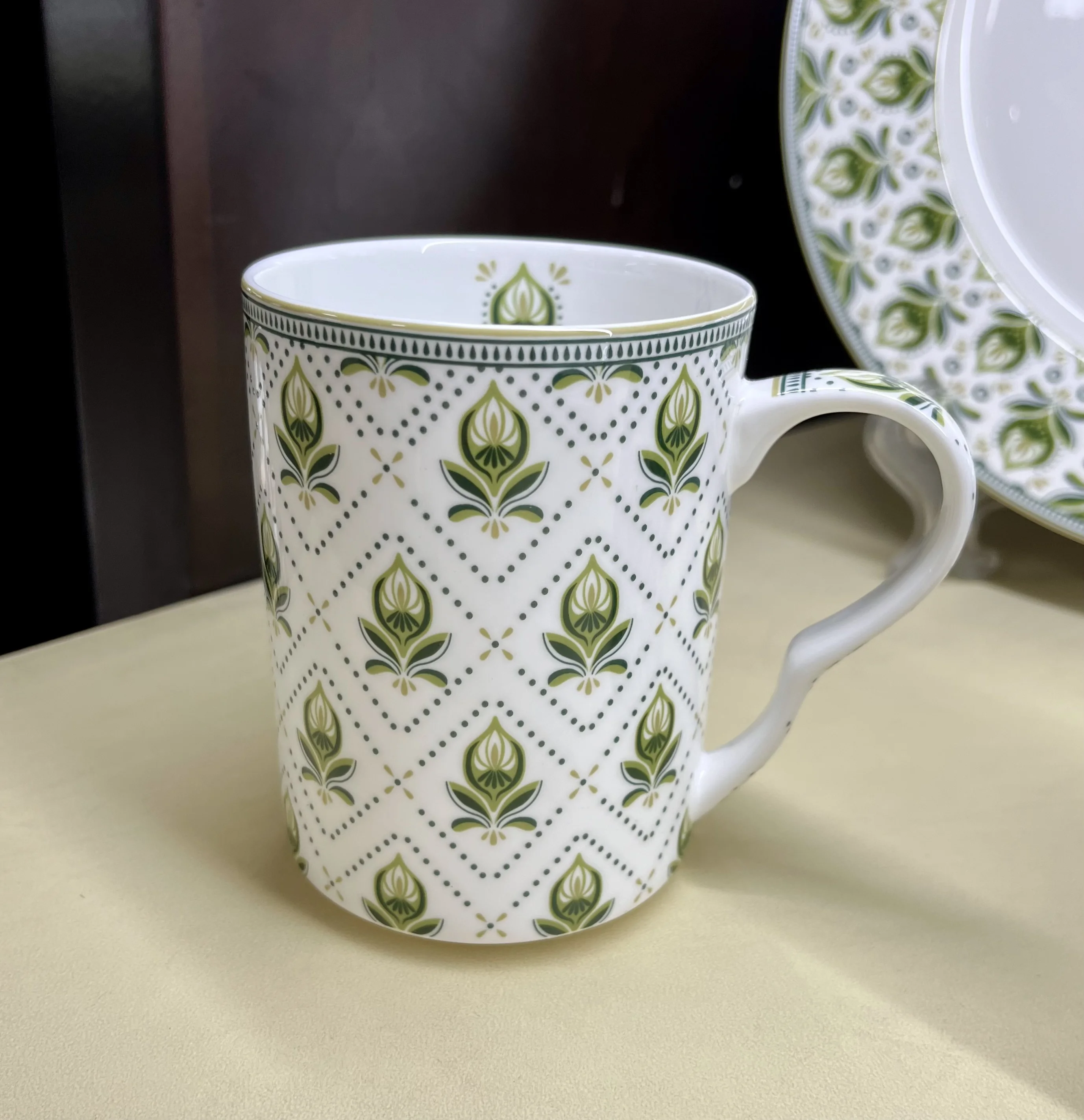 Green Pattern Series Ceramic Bone China Chip Resistant Dinnerware Set details