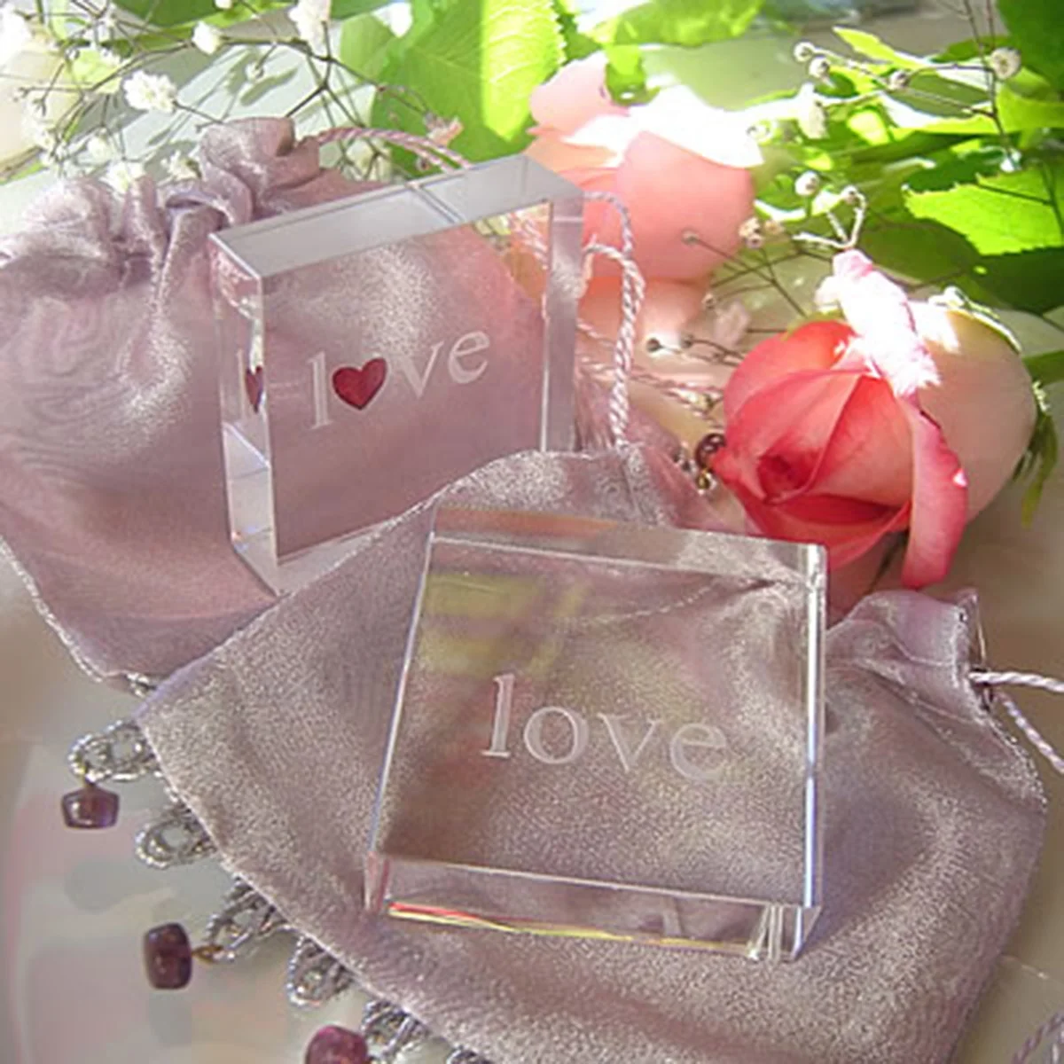 Factory Creative Popular Design 3d Laser Crystal Glass Cube Paper Weight for Business Gifts or Crystal Furnishing Articles