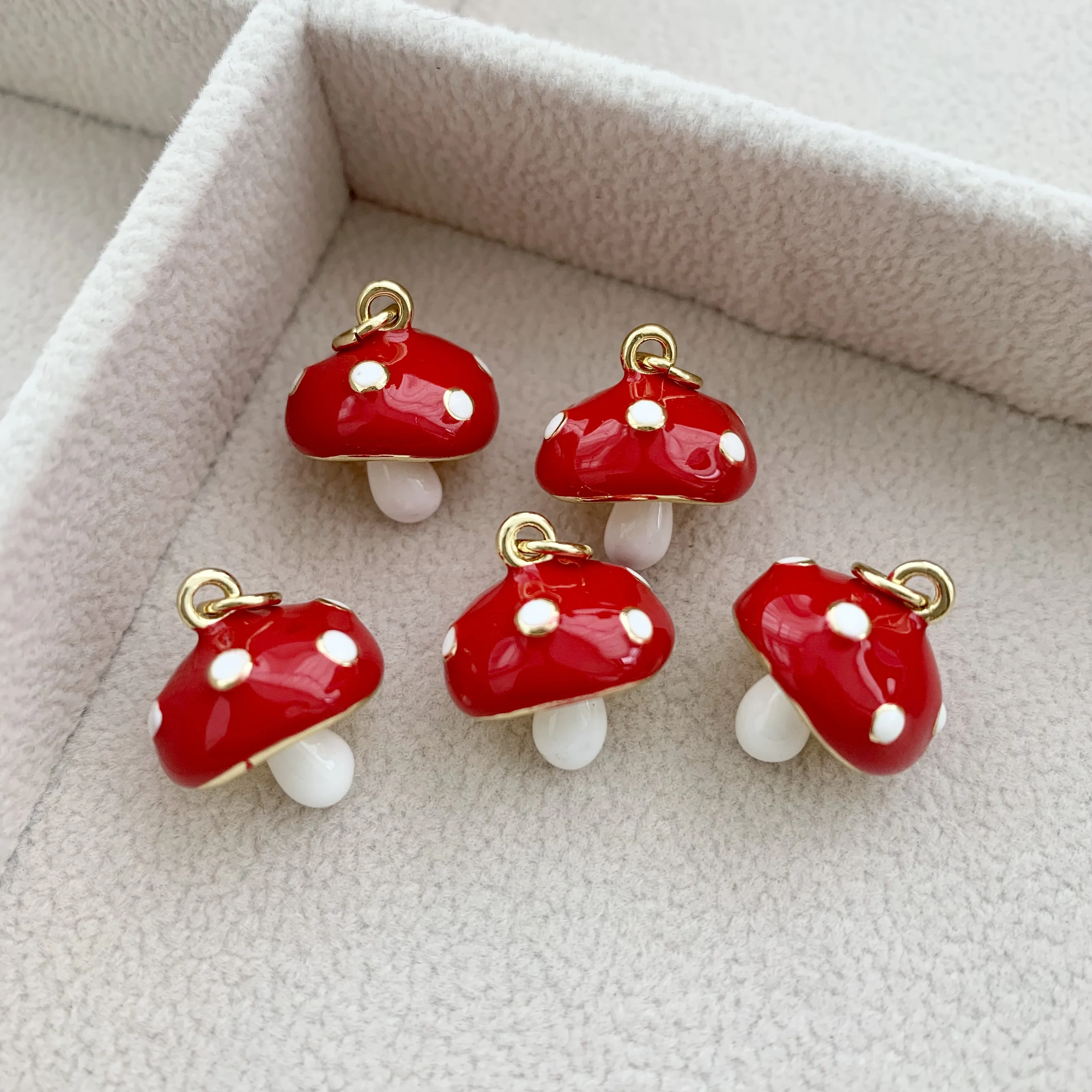 BD-L4372新きのこチャーム可愛いエナメルペンダントジュエリー