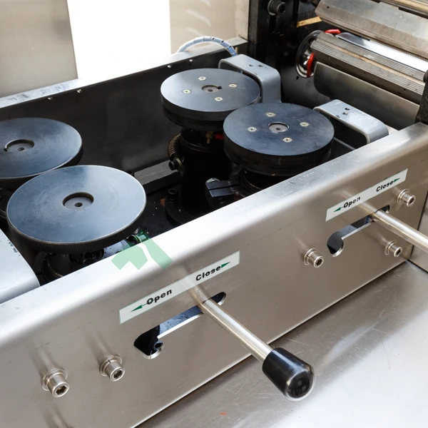 Gas Flush Automatic Horizontal Bag Flowpack Packing Patti Flow Wrap Egg Roll Packaging Machine