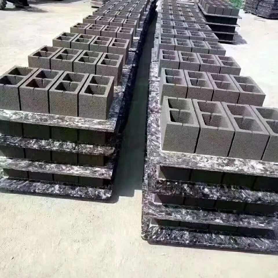 Low Price of Factory Directly Selling Cement Brick Plastic Pallets GMT Glass Fiber Pallet for Concrete Block Making Machine