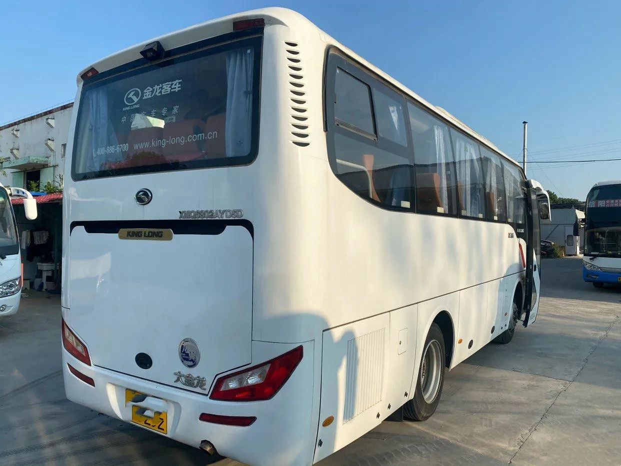 Used 34 Seats Kinglong Coach Bus Yuchai Euro5 Engine Solid Steel Chassis Comfort Layout for Short & Medium Route