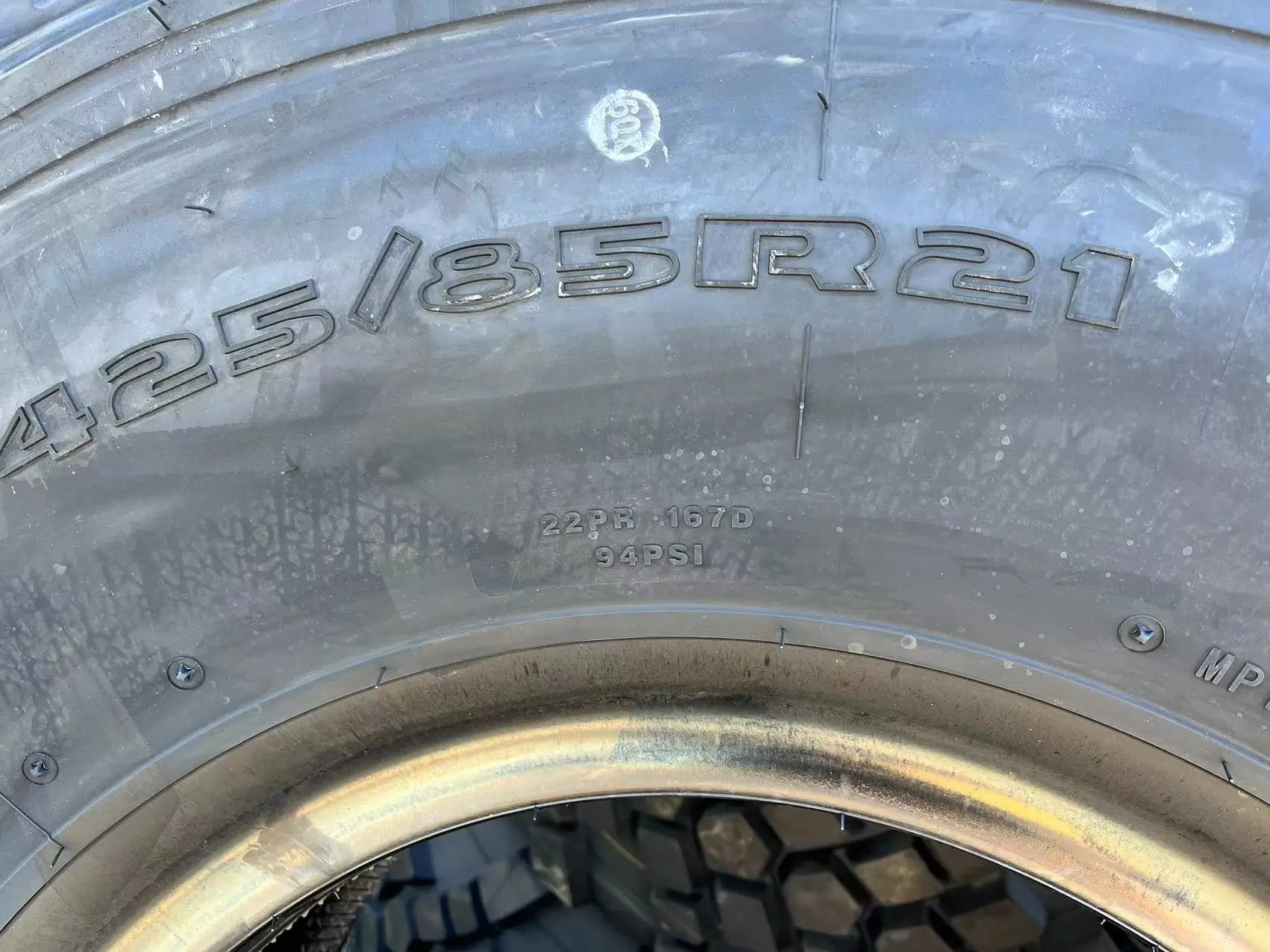 中国制造商双硬币WYNSTAR OTR TBR卡车和公共汽车子午线轮胎重型卡车轮胎425/85R21