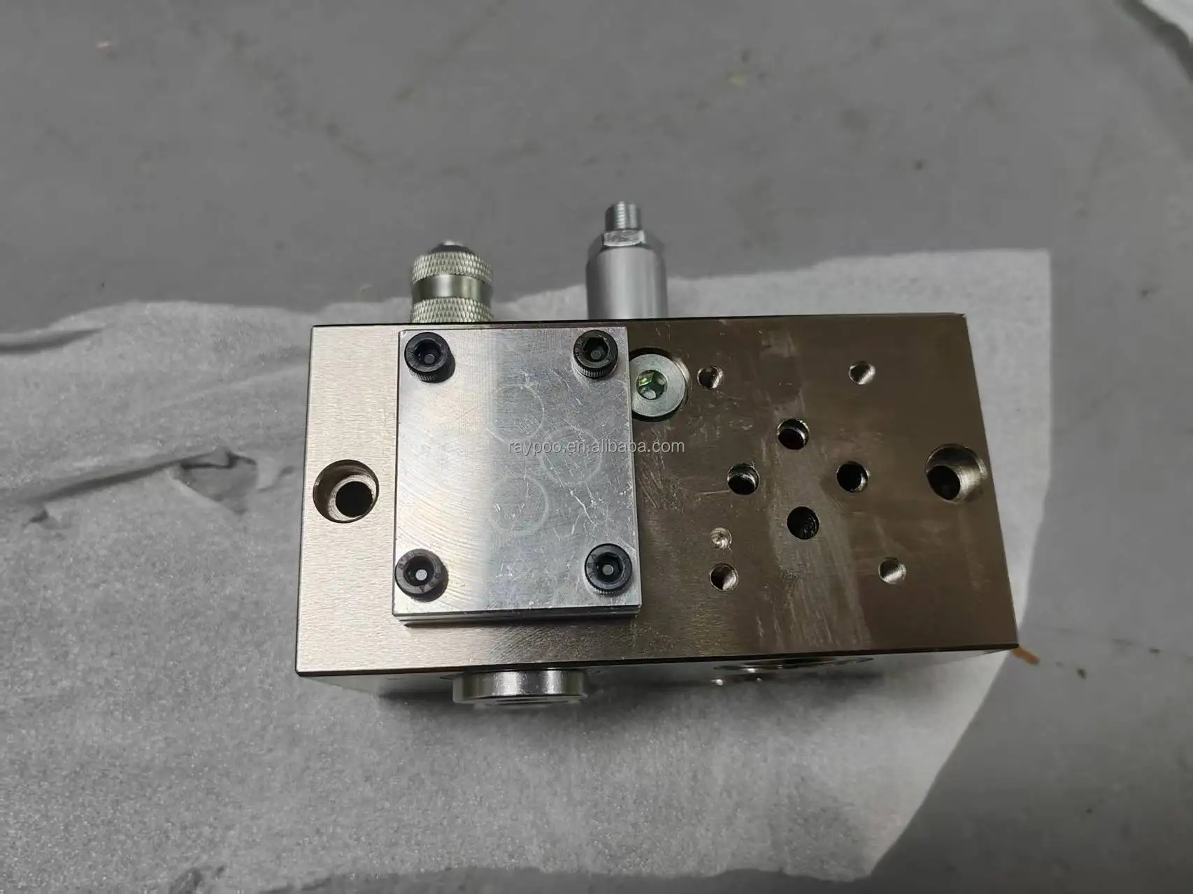 Collecteur Hydraulique Flowfit CETOP 3 NG6 En Acier - Circuit Parallèle, Entrée Unique, Sans Retour, Neuf