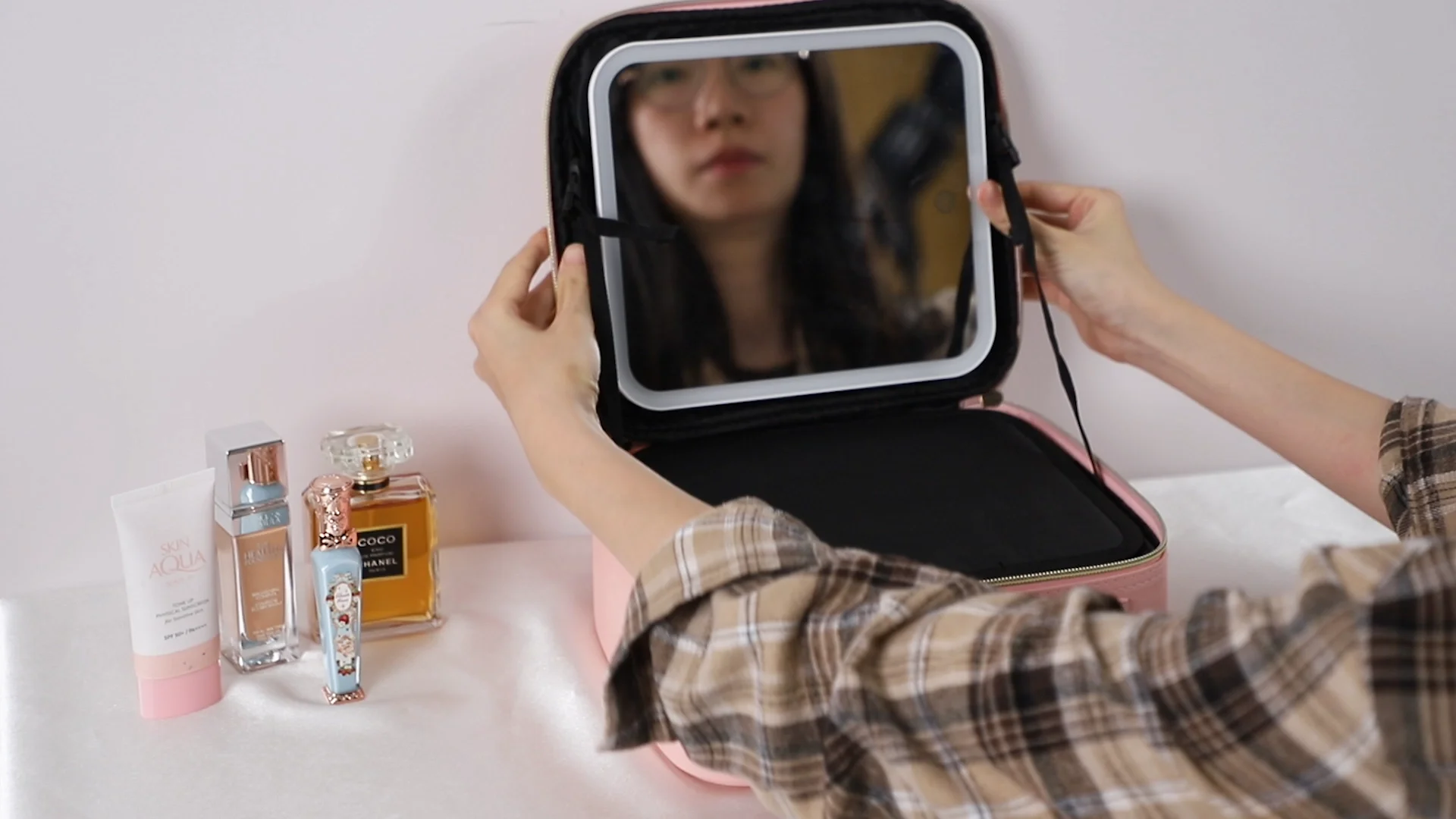 Factory Logo Light Up Mirror Cosmetic Storage Case Vanity Travel Makeup