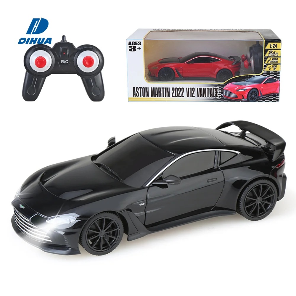 正規ライセンス取得済み クールなRCスーパーカー 1/24スケール アストンマーティン 2022年型 V12ヴァンテージ 2.4GHzラジコンカー（作動するヘッドライト付）