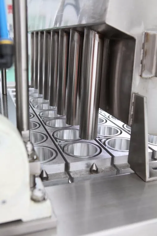 Ac Inverter Plastic Jelly Pudding Cup Filling Sealing Machine for Polyethylene Container