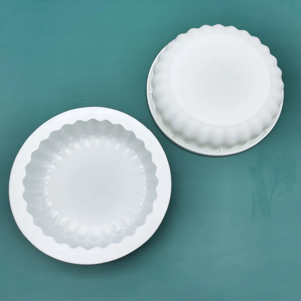 Classic Round DIY Baking Mold White Silicone Cake Tool with Italian Topper and Sugar Mousse Mold supplier