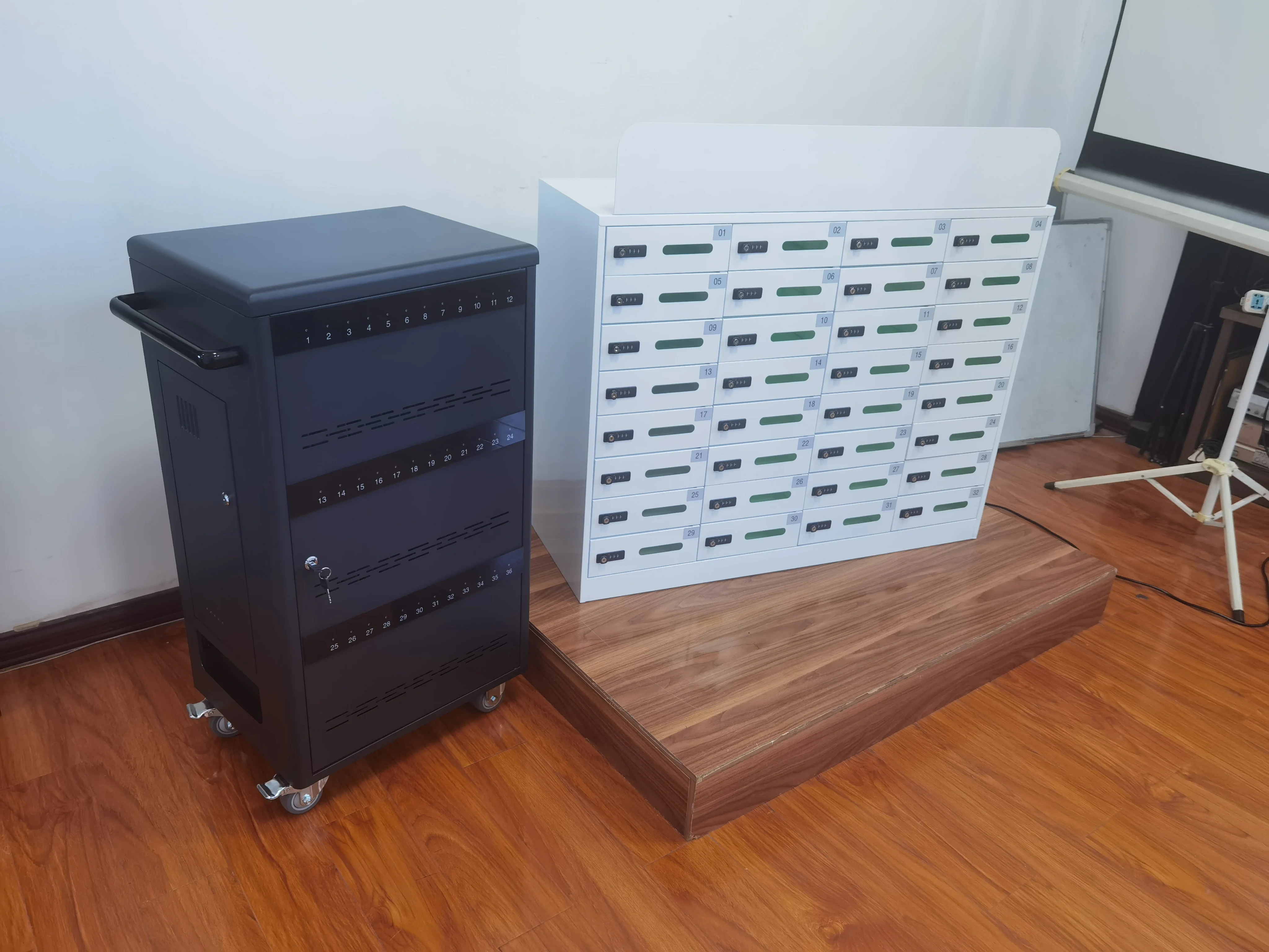 Стабильный 60 дверной шкафчик коммерческая зарядная станция для сотового телефона с окном статическая покраска школьный шкаф