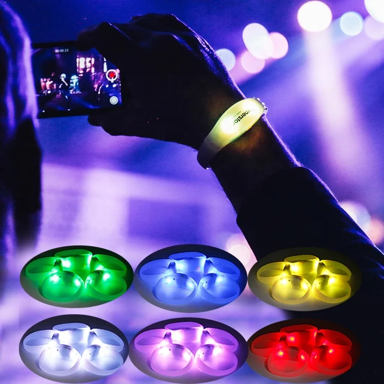 New Function Product Light Flashing Interactive Wristband Logo Programmable Xyloband Remote Controlled Led Bracelet