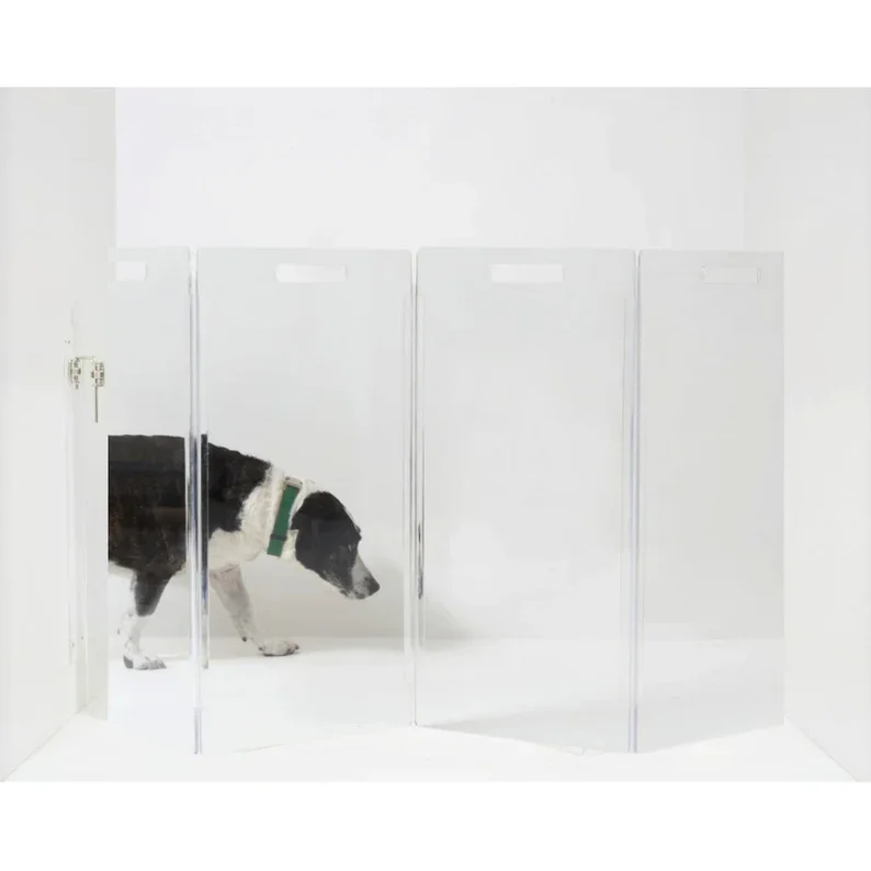 Bespoke Clear Acrylic Modern Wall Attached Zig Zag Pet Dog Gate Lucite