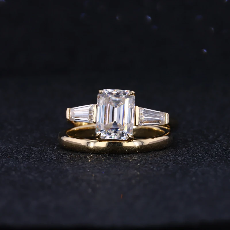 Starsgemエメラルドカット台形DEFモアッサナイト婚約ソリッド14k