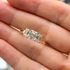 Anello con diamante sintetico taglio Asscher + taglio smeraldo
