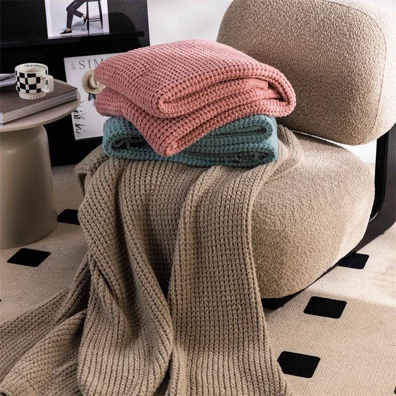 The manufacturer directly sells pure color knitted blankets with high cost-effectiveness nr factory